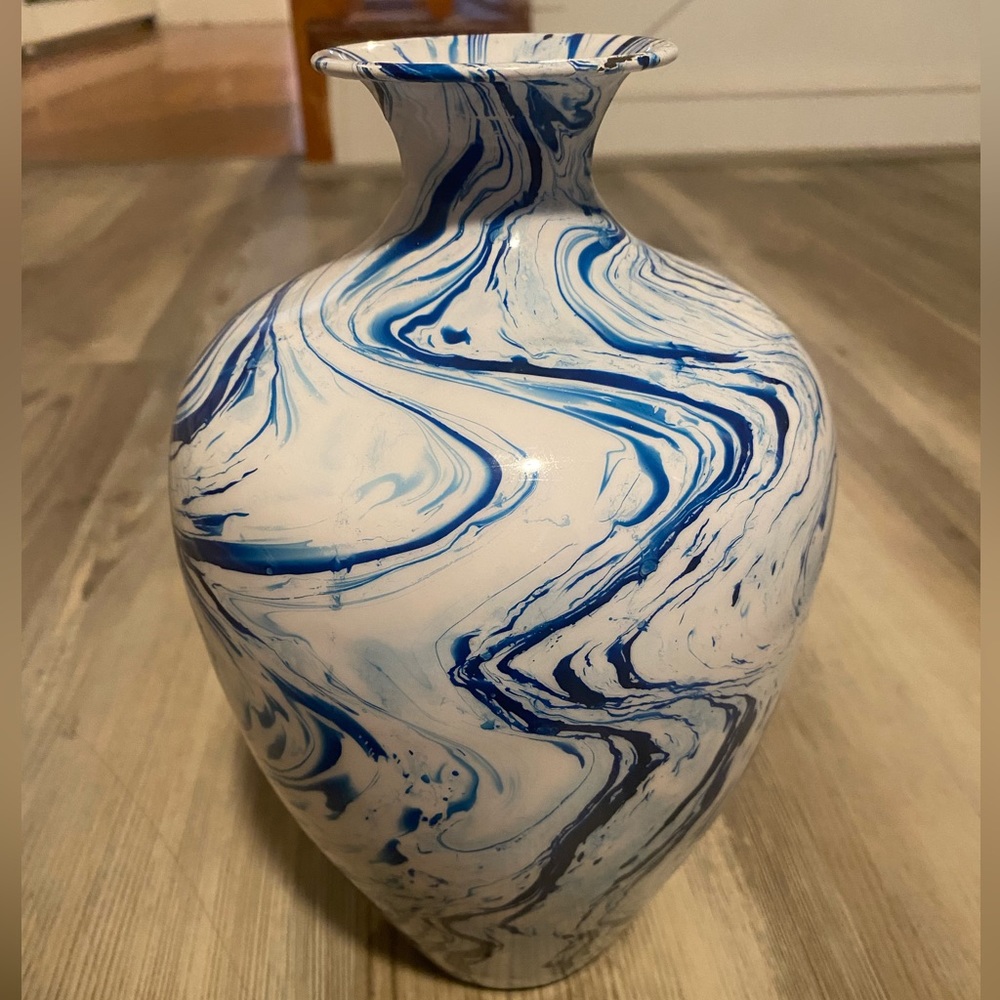 TOZAI Home Blue and White Enamel Vase